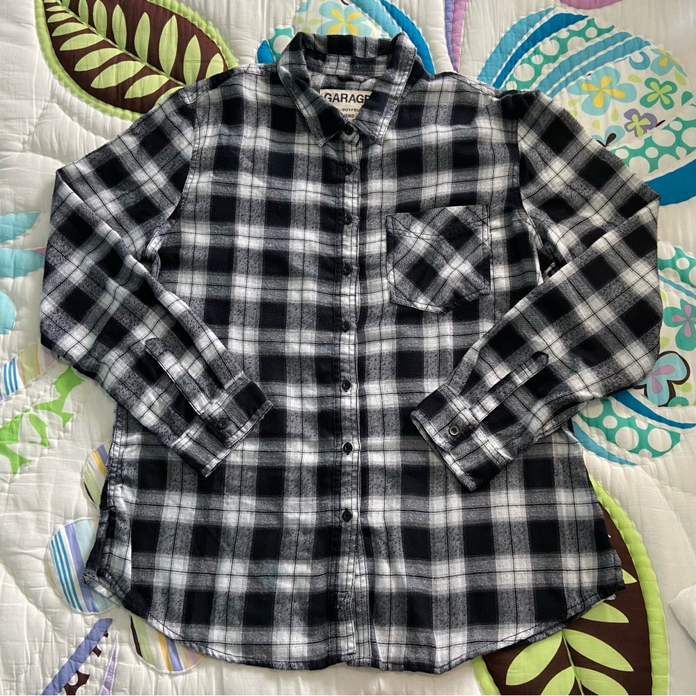 Black/White Boyfriend-fit Cozy Flannel
